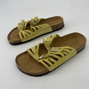 New CALIFORNIA Footwear Slides Sandals Women's Size US 7.5-8 yellow sparkle